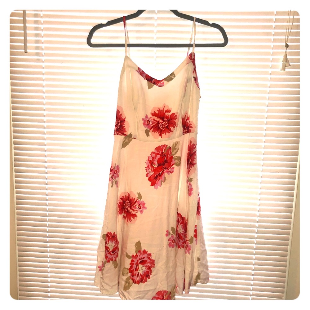 Old Navy White flower dress